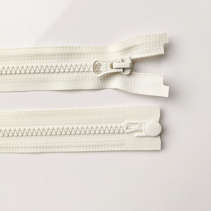 Click-TRAK plastic toothed zipper (6 mm) natural white